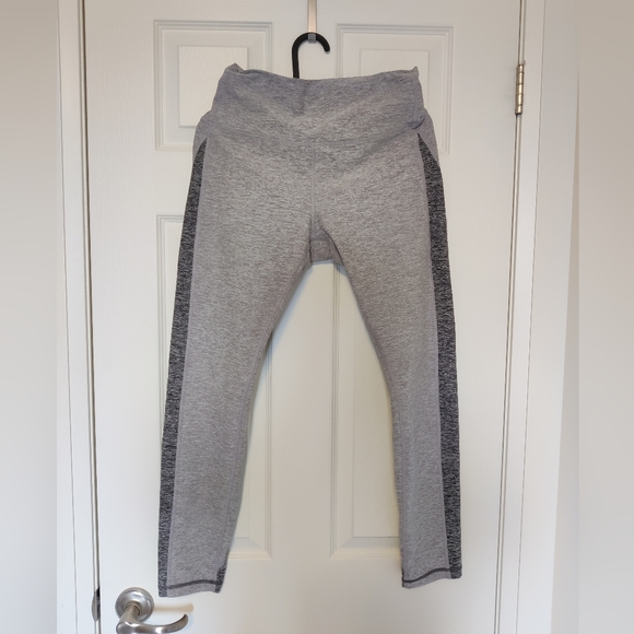 Aritzia, The Constant, Relay Team Pant, Large - Picture 1 of 3